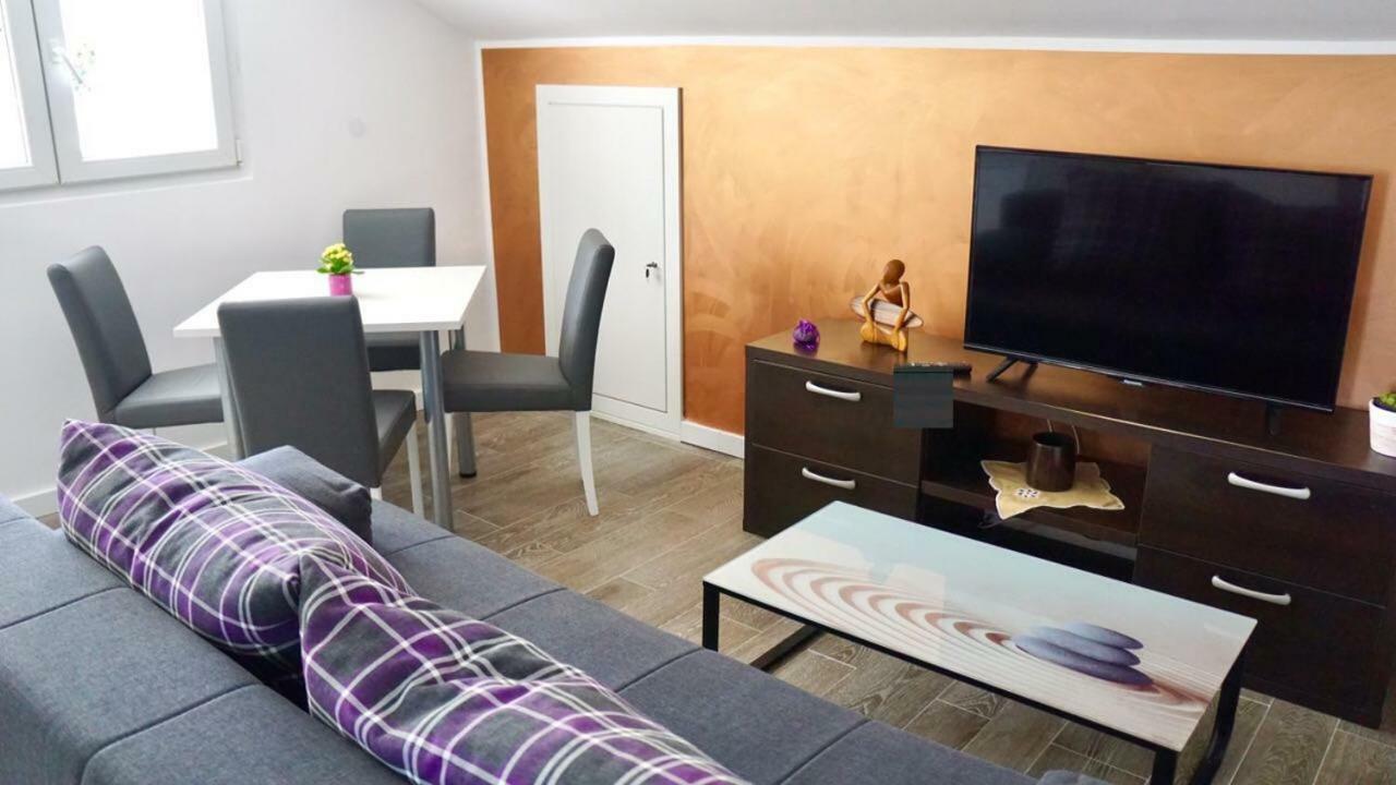 Apartman Zora Trogir Exterior photo